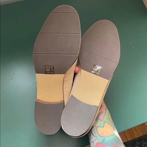 Marc Joseph New York Beige Loafers with Black Trim - Picture 4 of 4